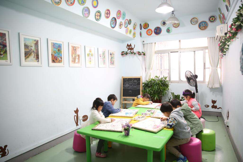 儿童报名参加少儿美术培训班有哪些好处