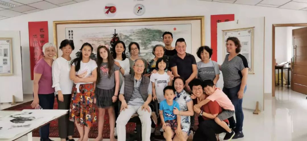 巴西中巴美术交流协会举办美术联谊活动