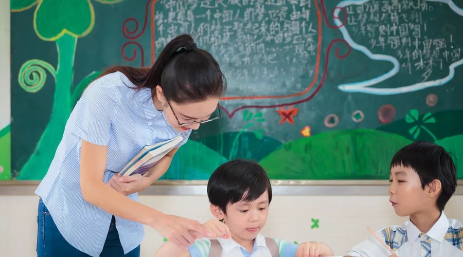 小孩在幼儿园上课不听话怎么办