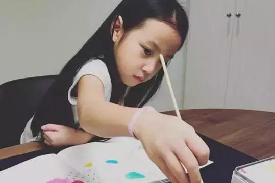 儿童绘画是不是越早学习越好