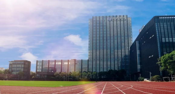 “上师二外”更名上海浦东新区民办东鼎外国语学校！